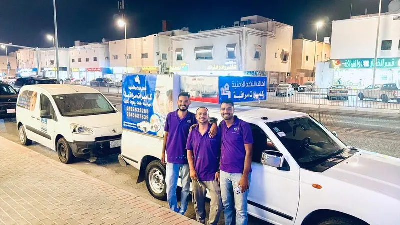 فريق آفاق النظم الحديثة أثناء تنفيذ الأعمال الميدانية